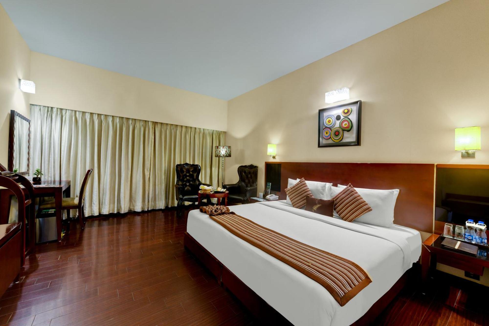 Hotel The Fern Residency Rajkot Exterior foto